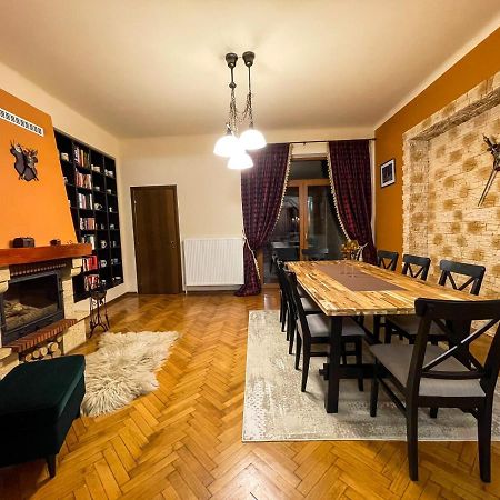 Central Apartment W/ Fire Place - Ground Floor Bucharest Luaran gambar