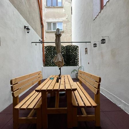 Central Apartment W/ Fire Place - Ground Floor Bucharest Luaran gambar